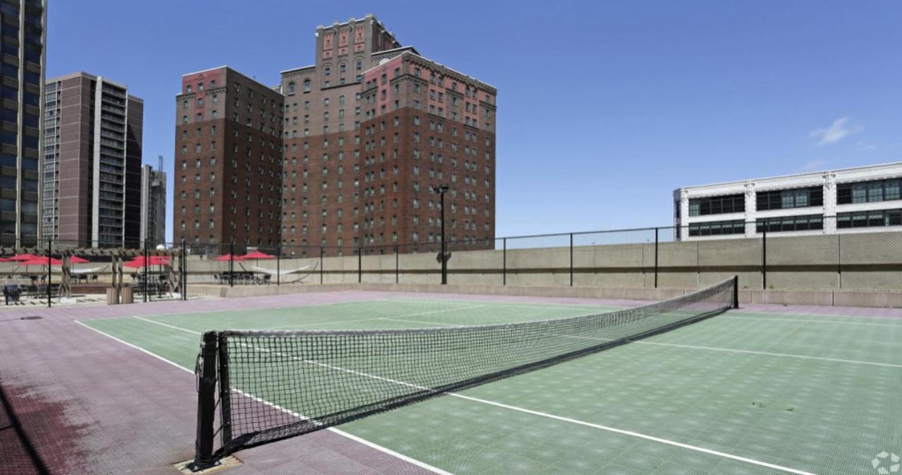 Luckman Apartments By Barsalaクリーブランド エクステリア 写真